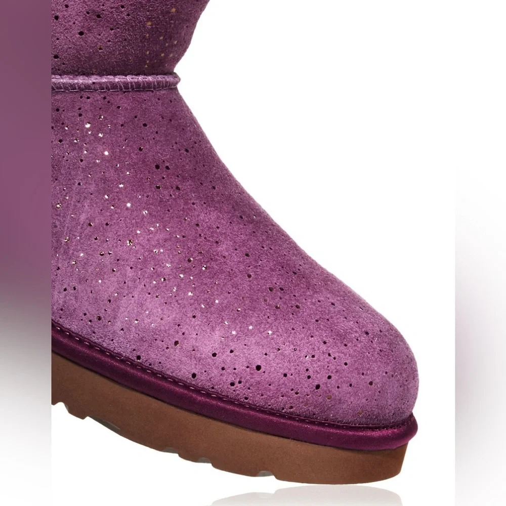 NIB UGG Women’s 1135110 Classic Short Metallic Spots